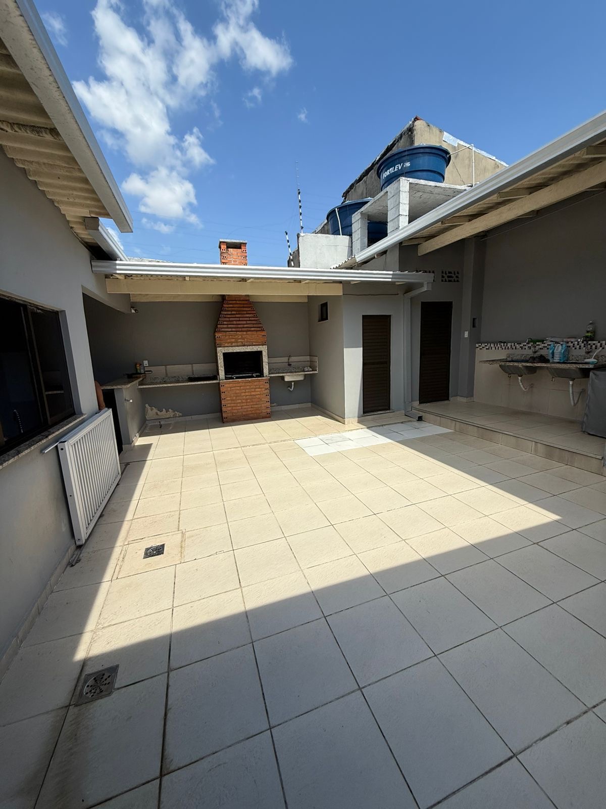 77cb3024-95d3-49b8-8187-4400544f9c57