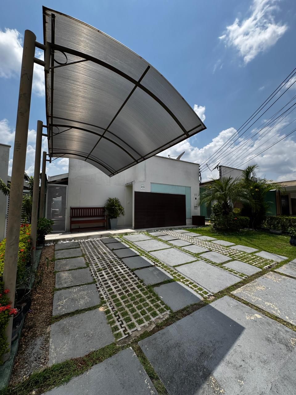 e8496bd6-014e-48d3-bbb6-2664634cf9fb