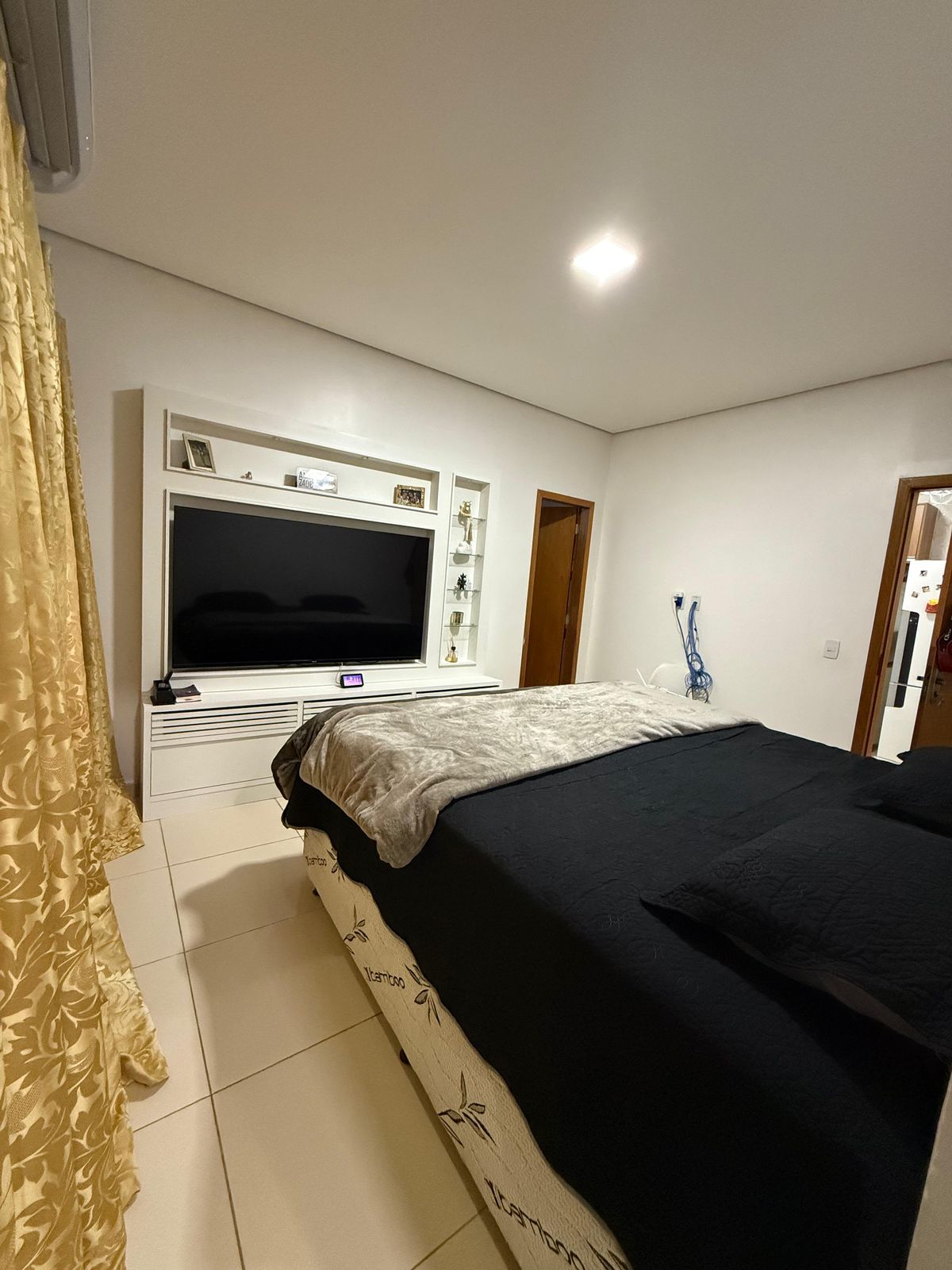 67fc00d1-e79a-47b4-9044-dedc78d4a8d8