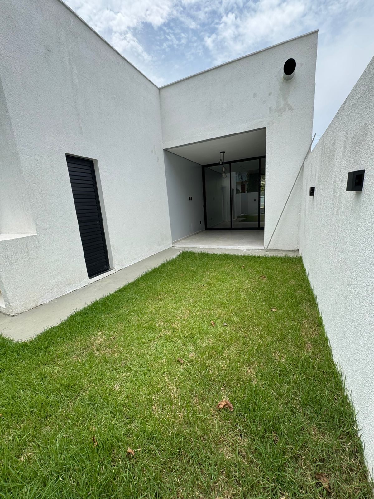 69e88491-0be7-4d46-a0eb-e9de2b9dd428