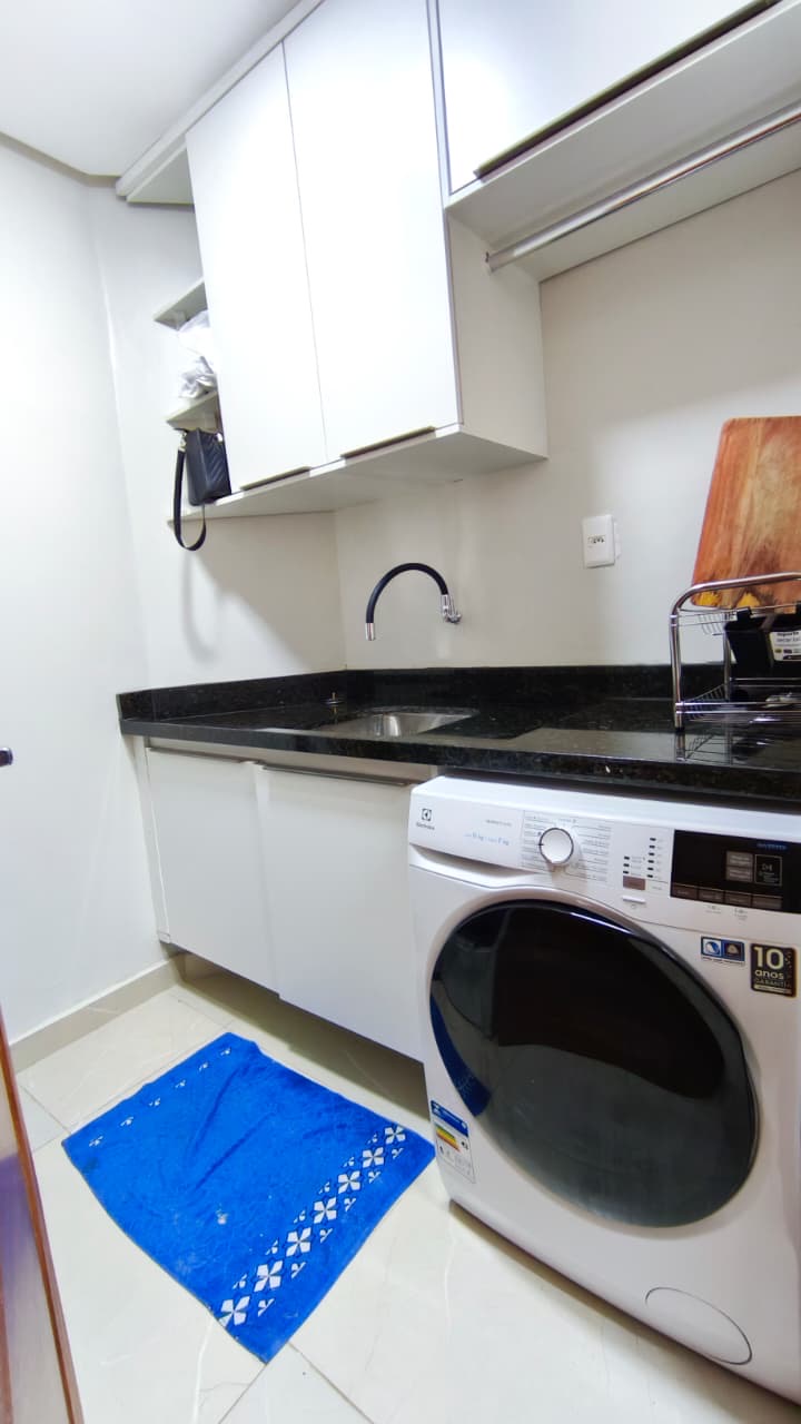 d6ed2f84-1df3-40a7-af5e-4de7f1b3e5ef