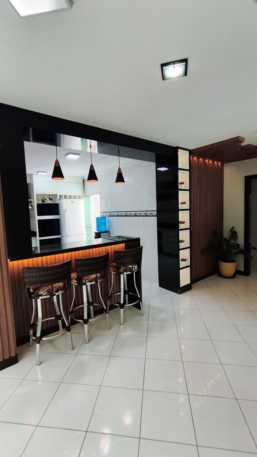 f1bc7e48-d8f8-4f88-a828-b1660417bd5f